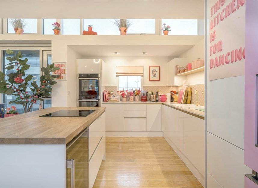 Properties for sale in High Holborn - WC1V 6DR view6