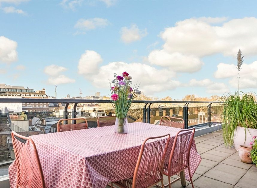 Properties for sale in High Holborn - WC1V 6DR view2