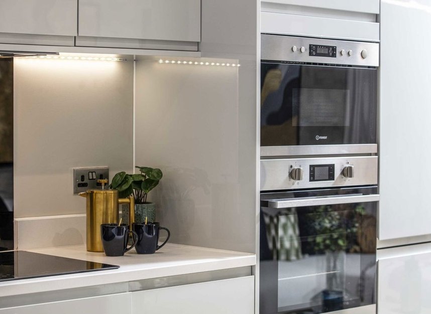 Properties for sale in High Street - TW8 0AA view2