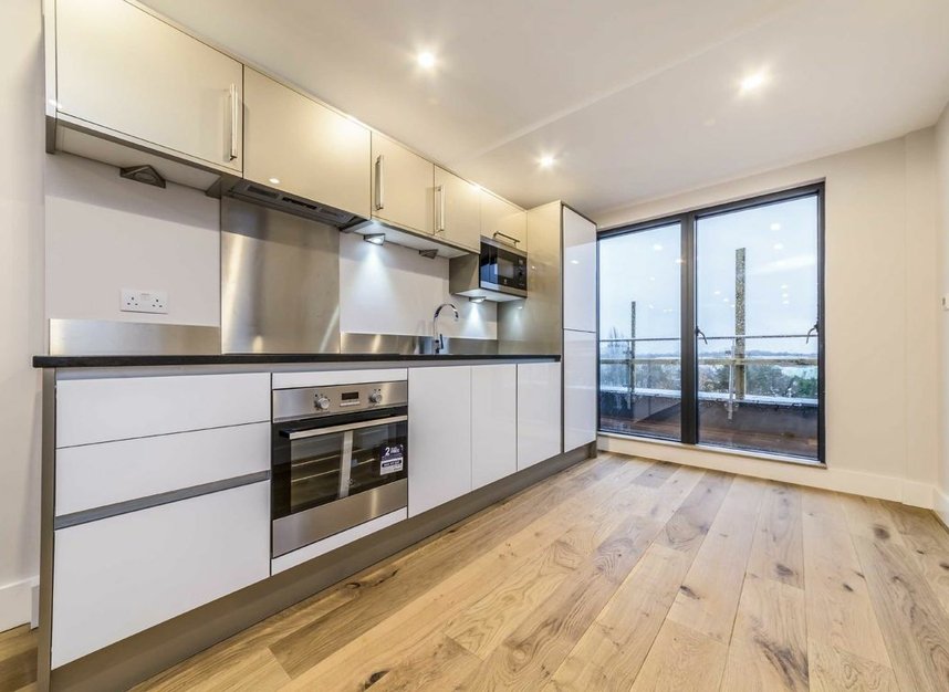 Properties for sale in High Street - TW13 4AB view1