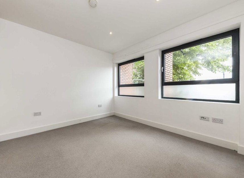 Properties for sale in High Street - TW13 4AB view4