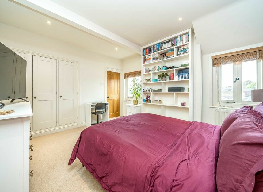 Properties for sale in High Street - TW12 2SW view6