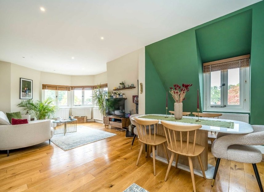 Properties for sale in High Street - TW12 2SW view2