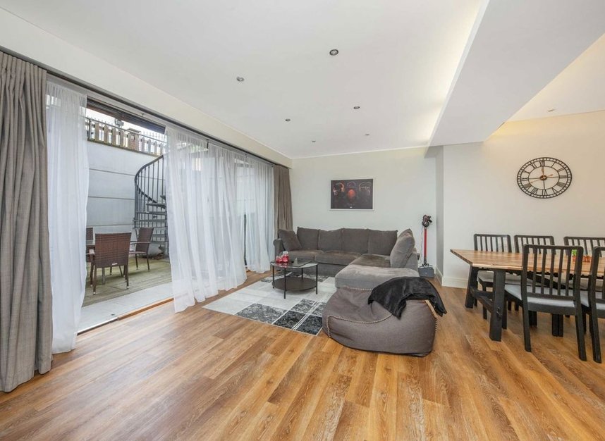 Properties for sale in High Street - TW12 2SQ view4