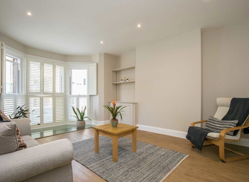 Properties for sale in High Street - TW12 1NS view2