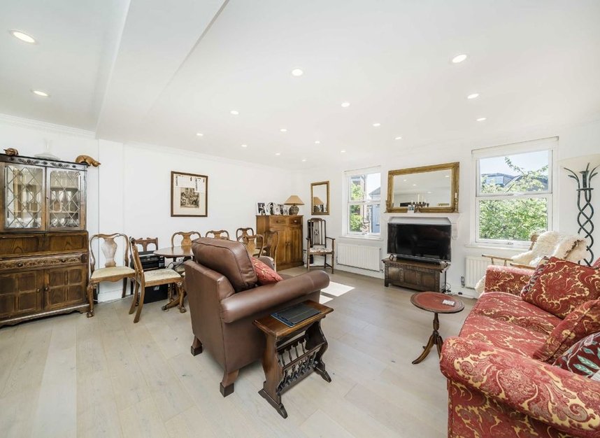 Properties for sale in High Street - TW12 2SA view2