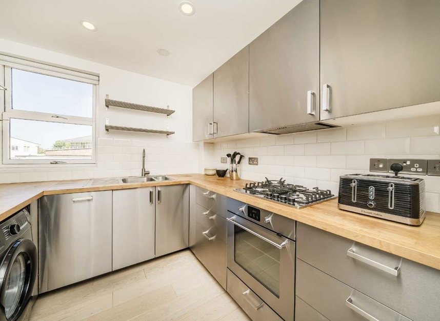 Properties for sale in High Street - TW12 2SA view3