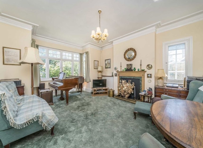 Properties for sale in High Street - TW12 2SX view2