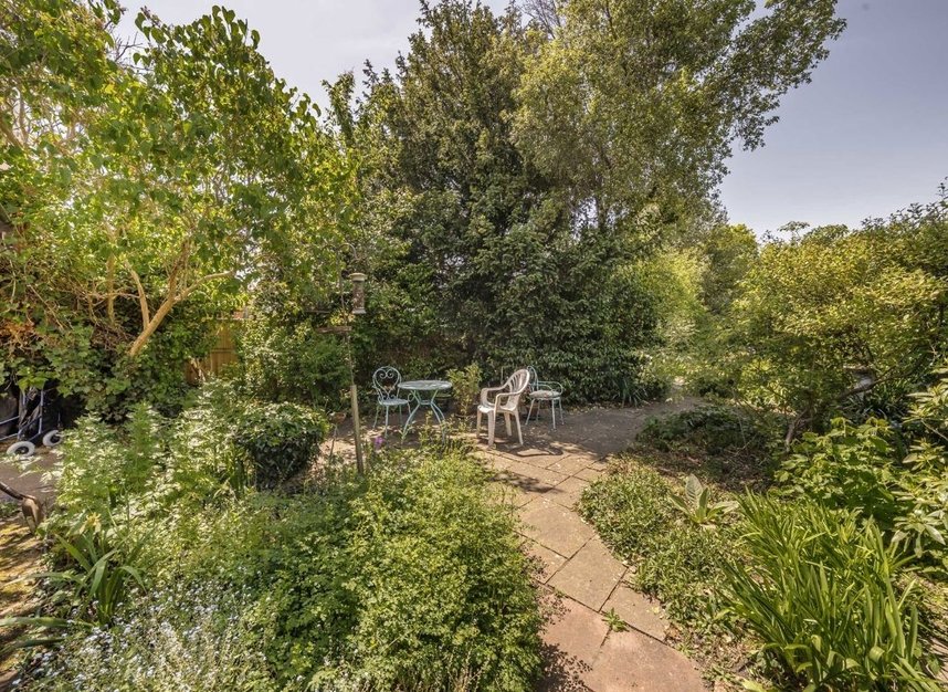 Properties for sale in High Street - TW12 2SX view8