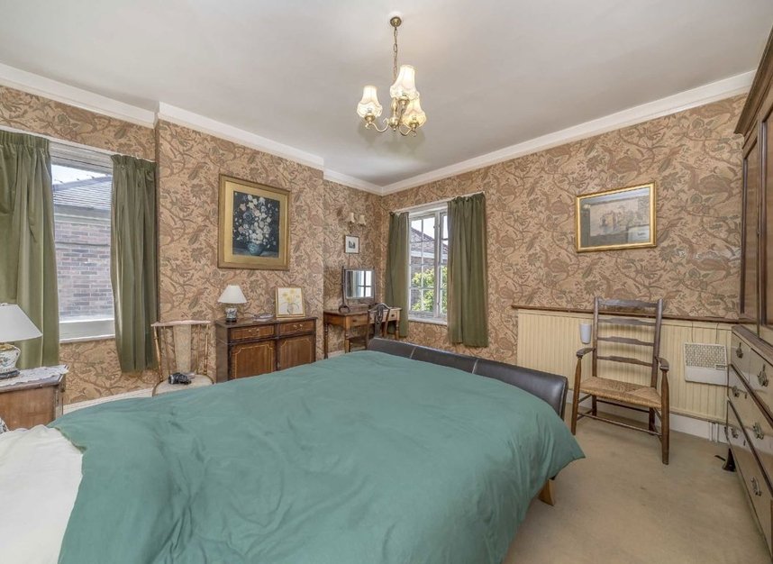 Properties for sale in High Street - TW12 2SX view5