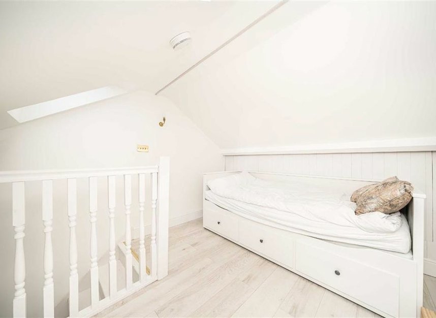 Properties for sale in High Street - KT1 4DB view4