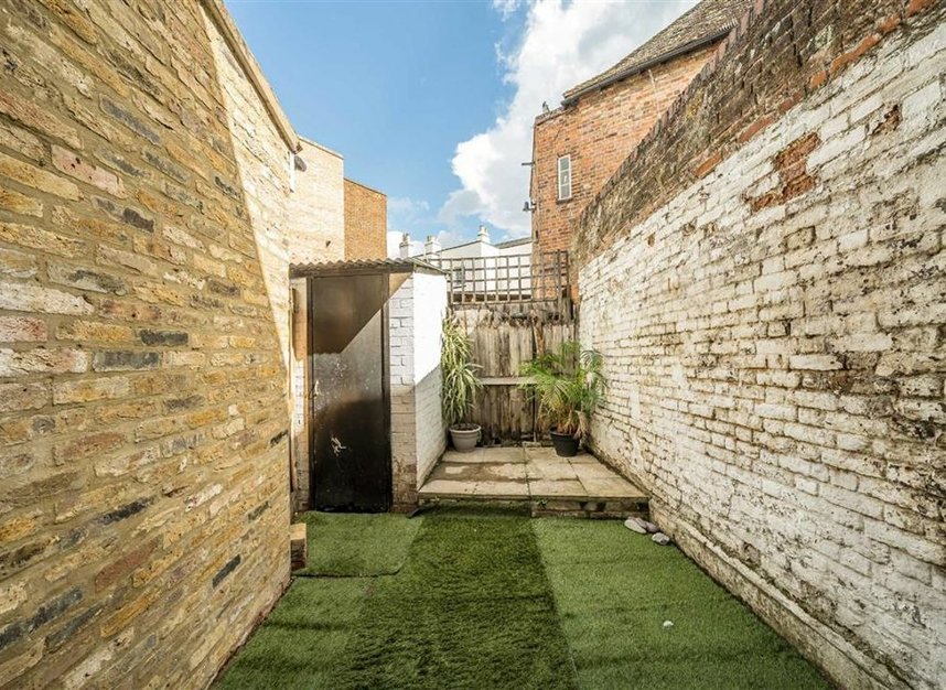 Properties for sale in High Street - KT1 4DB view5