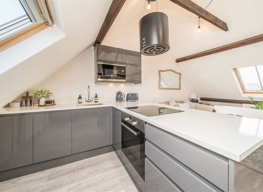 Properties for sale in High Street - KT1 4DG view2