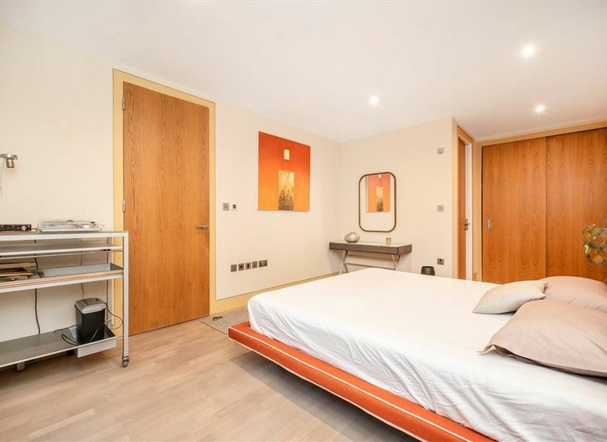 Properties for sale in High Timber Street - EC4V 3PA view9