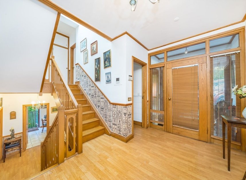 Properties for sale in Highfields Grove - N6 6HN view8
