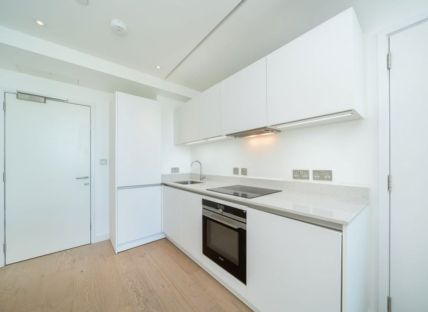 Properties for sale in Highgate Hill - N19 5FG view6