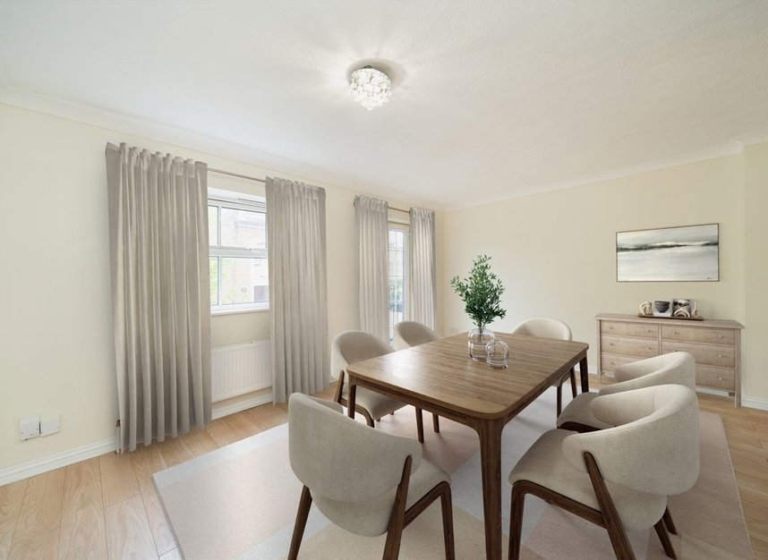 Properties for sale in Highgrove Close - N11 3PT view4