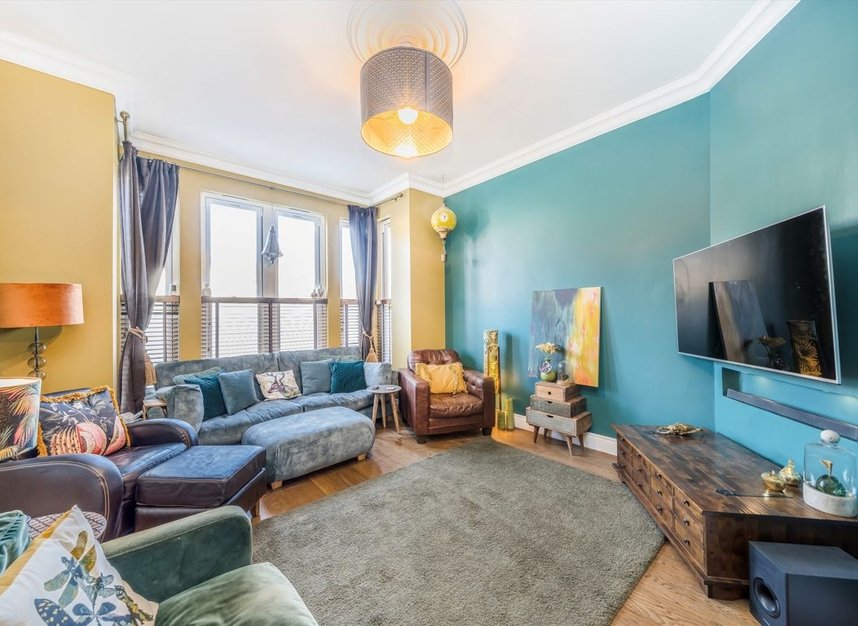 Properties for sale in Hillcourt Road - SE22 0PF view9