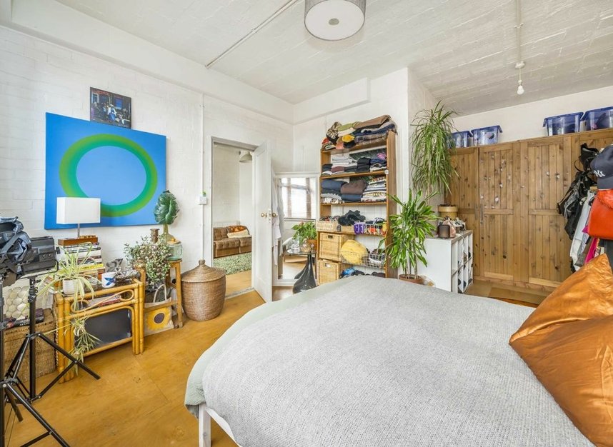 Properties for sale in Hillside Road - SW2 3HL view17