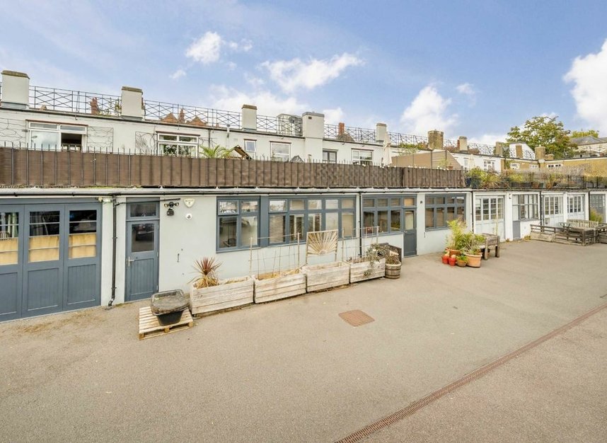 Properties for sale in Hillside Road - SW2 3HL view16