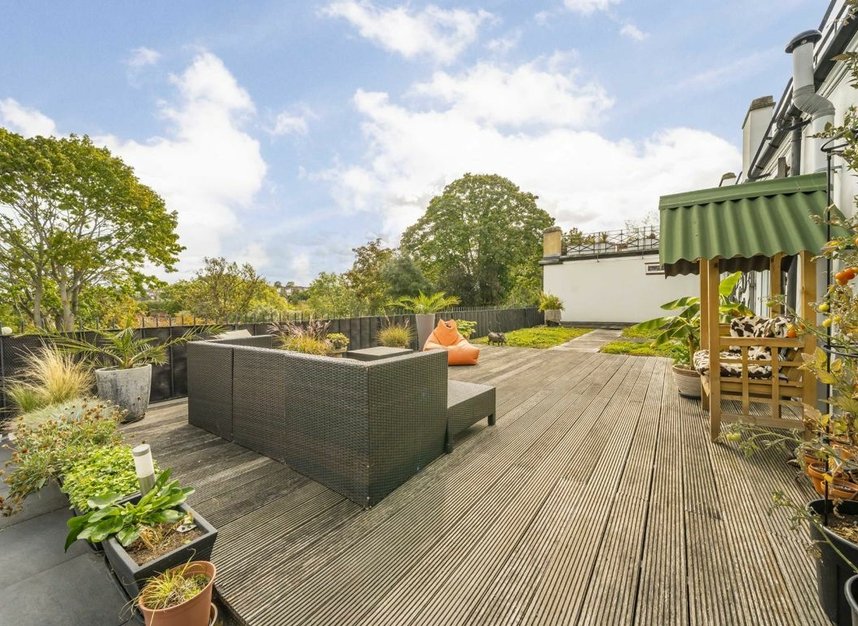Properties for sale in Hillside Road - SW2 3HL view3