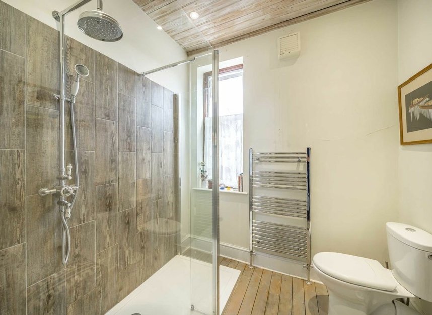 Properties for sale in Hillside Road - SW2 3HL view11