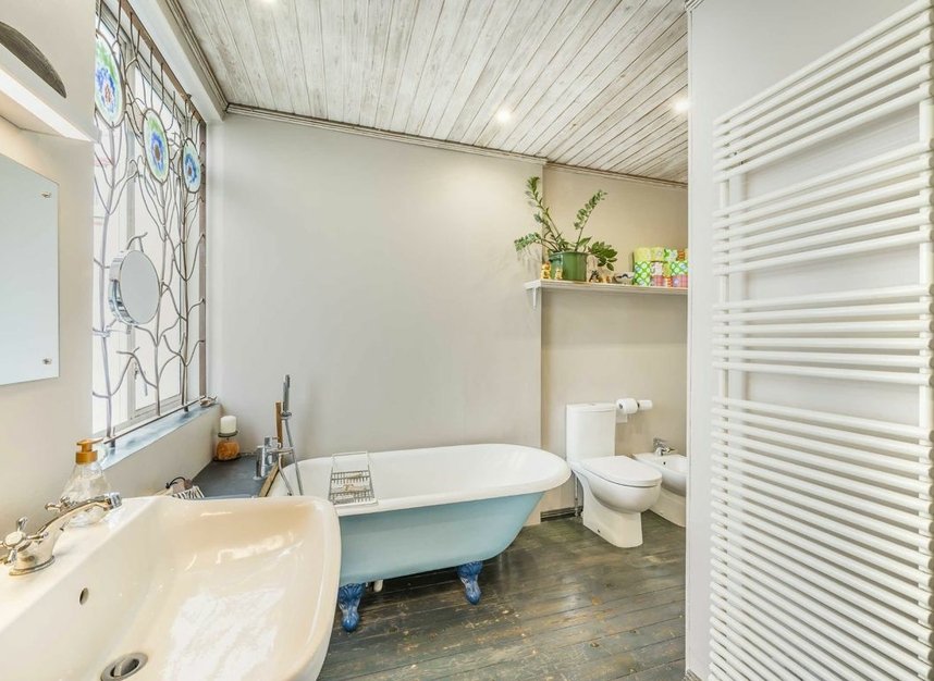 Properties for sale in Hillside Road - SW2 3HL view19