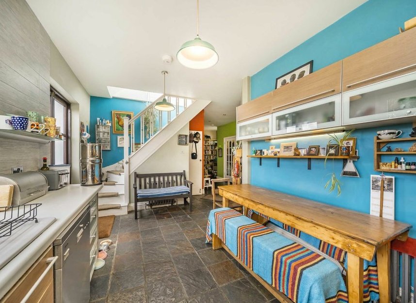 Properties for sale in Hillside Road - SW2 3HL view5