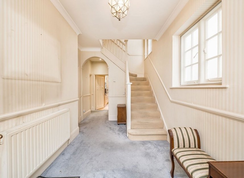 Properties for sale in Hillway - N6 6QB view9