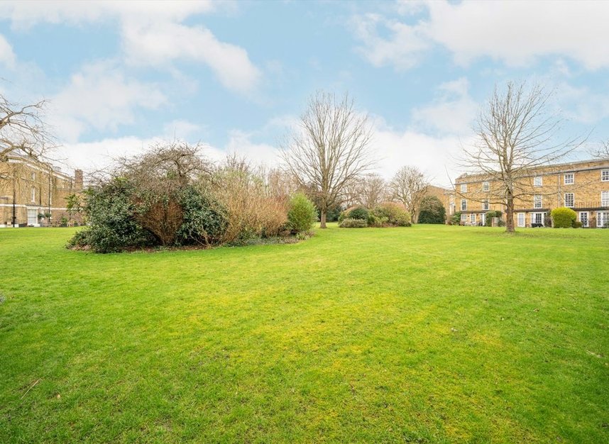Properties for sale in Hogarth Way - TW12 2EL view12