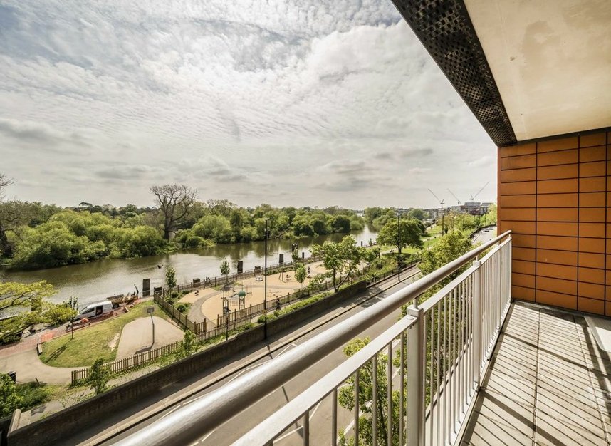 Properties sold in Holland Gardens - TW8 0BE view7