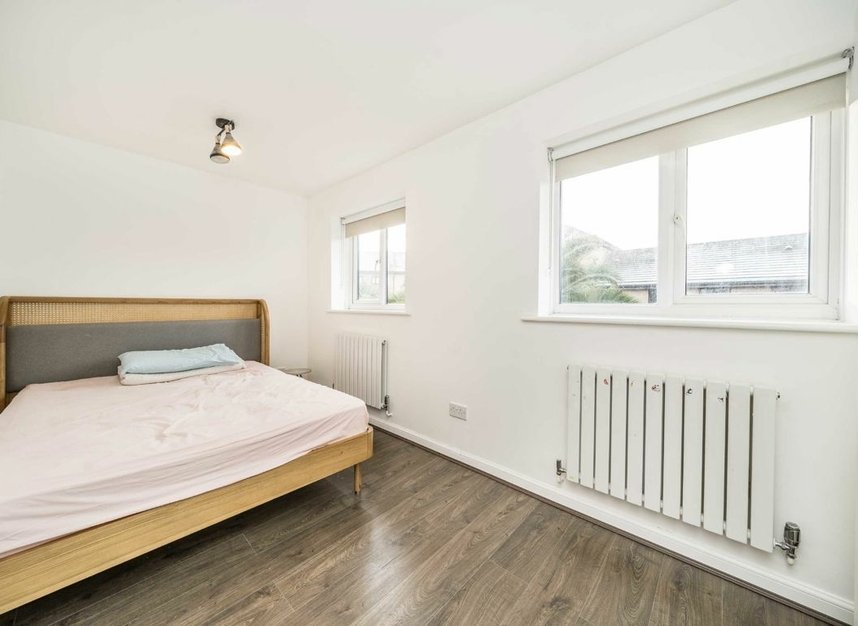 Properties sold in Holyrood Mews - E16 1TJ view4
