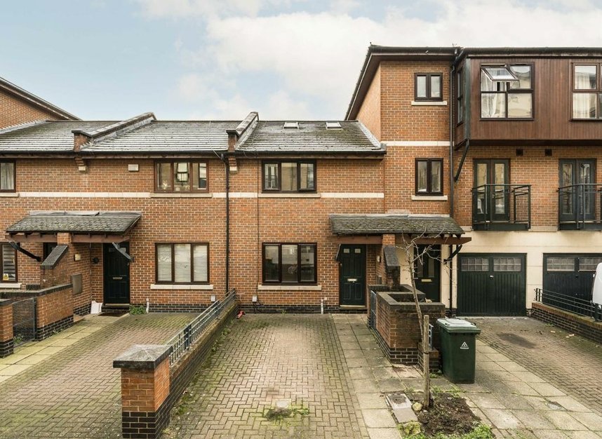 Properties sold in Holyrood Mews - E16 1TJ view1