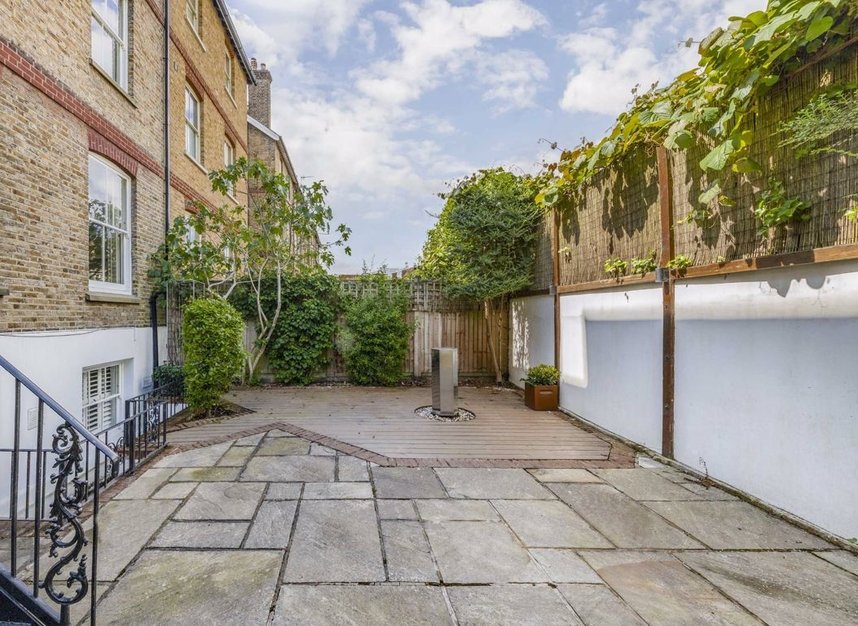 Properties for sale in Homefield Road - SW19 4QF view9