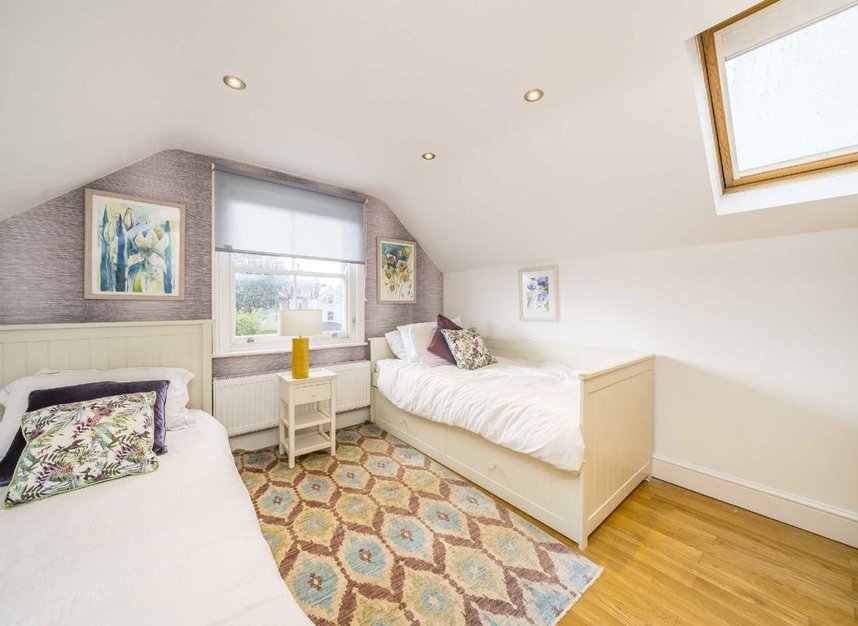 Properties for sale in Homefield Road - W4 2LN view10
