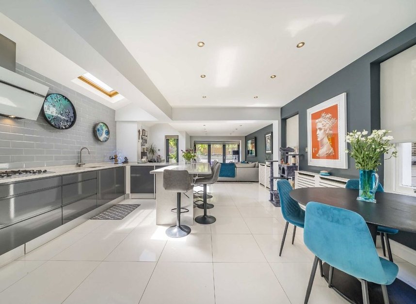 Properties for sale in Homefield Road - W4 2LN view4