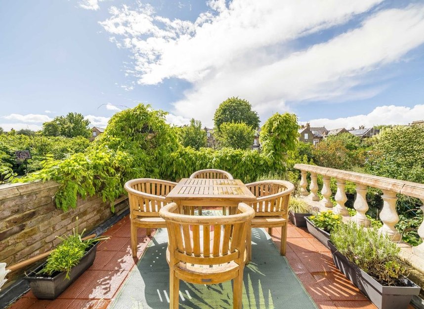 Properties for sale in Homefield Road - W4 2LN view8