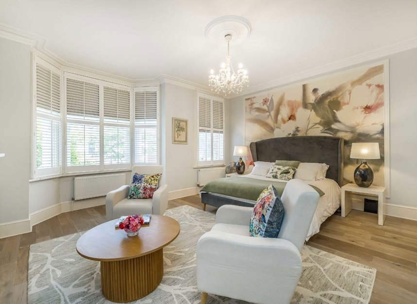 Properties for sale in Homefield Road - W4 2LN view6