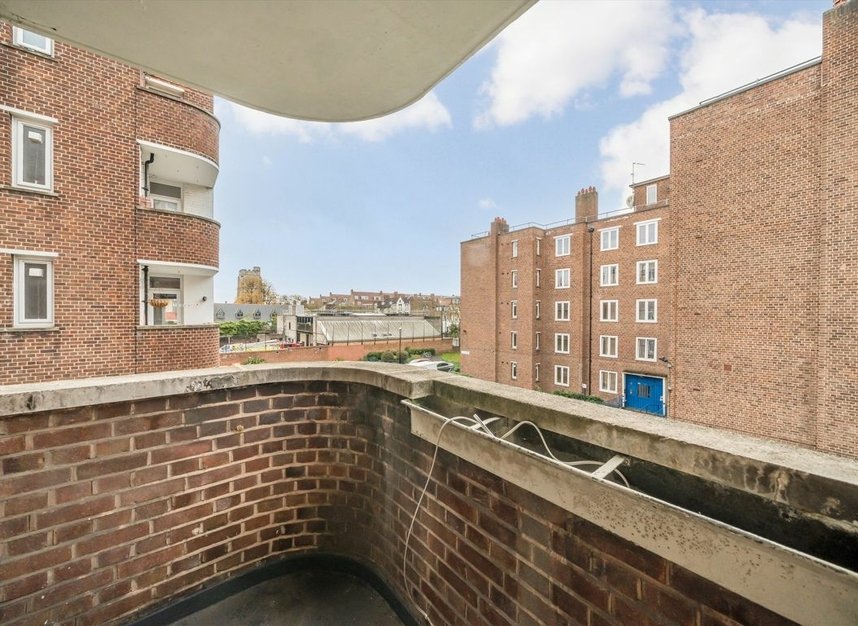 Properties for sale in Homerton High Street - E9 6BS view3