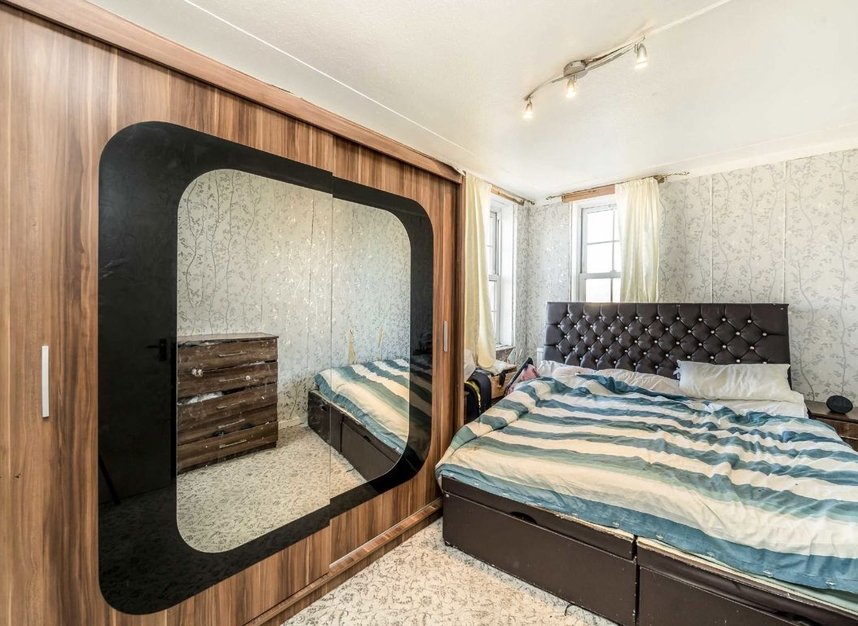 Properties for sale in Homerton High Street - E9 6BH view4