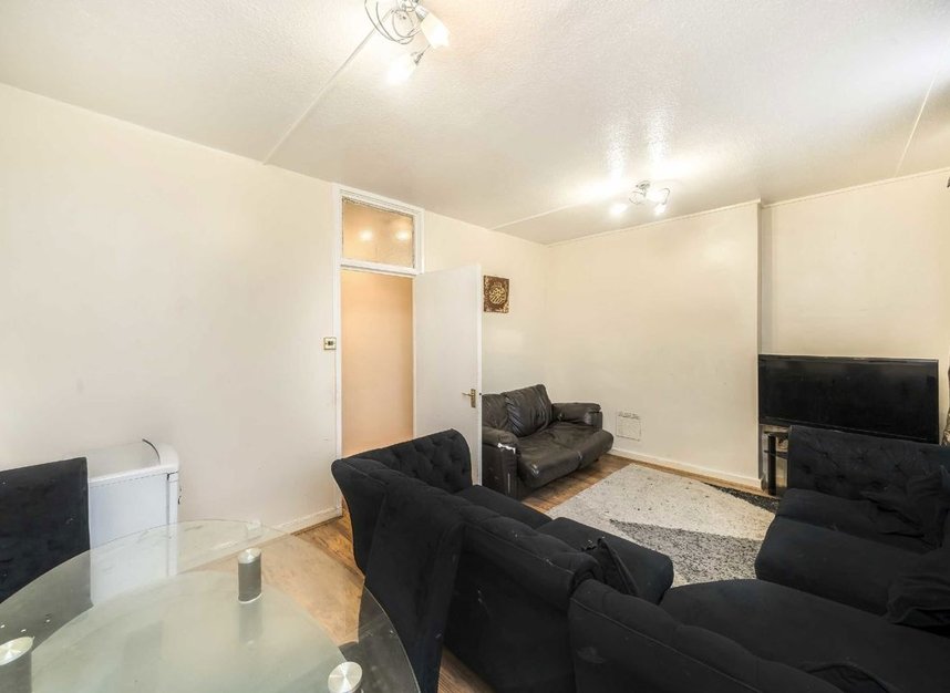 Properties for sale in Homerton High Street - E9 6BH view6