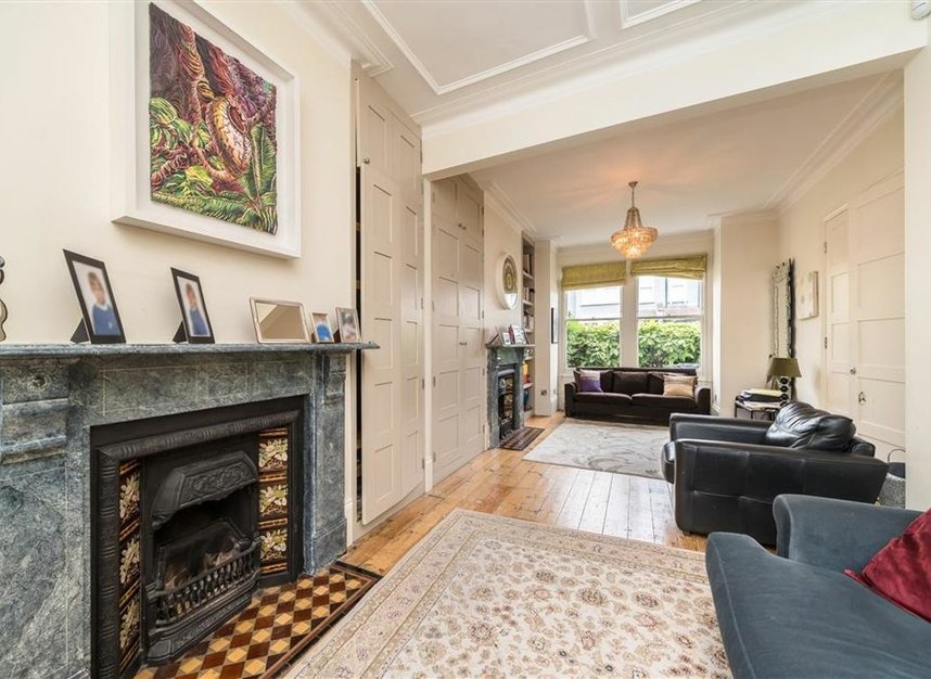 Properties for sale in Honeybrook Road - SW12 0DL view2