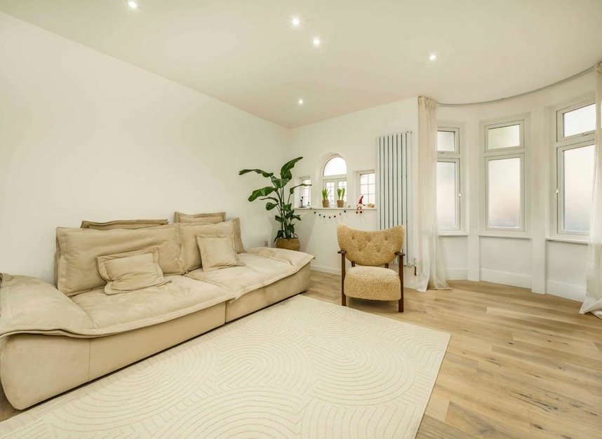 Properties for sale in Horn Lane - W3 0BX view2