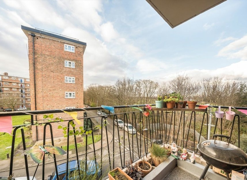 Properties for sale in Horne Way - SW15 1JD view2