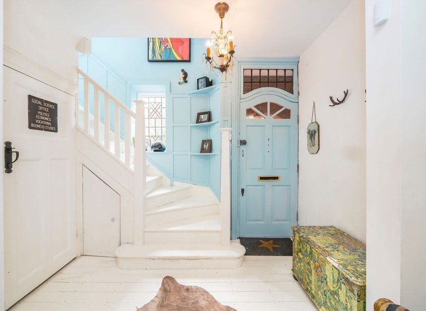 Properties for sale in Hornsey Lane - N6 5LU view9