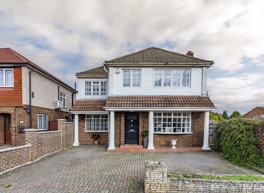 House detached for sale in Horsham Road, Feltham, TW14 (Ref 190787