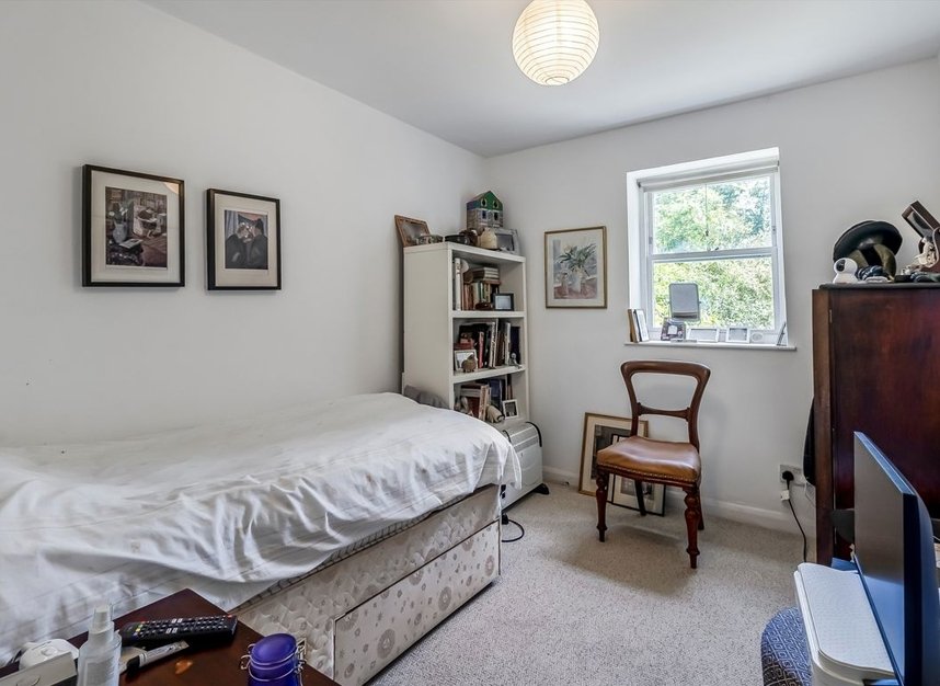 Properties for sale in Huddleston Road - N7 0RE view6