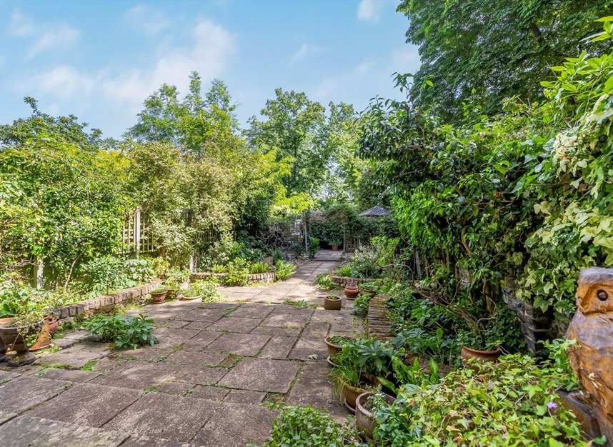 Properties for sale in Huddleston Road - N7 0RE view4