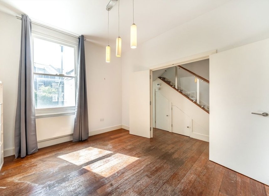 Properties for sale in Hugo Road - N19 5EU view8