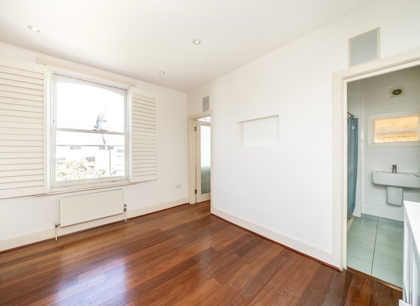 Properties for sale in Hugo Road - N19 5EU view7
